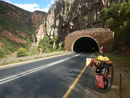 B1 Tunnels Verwoerd Afr Sud.JPG